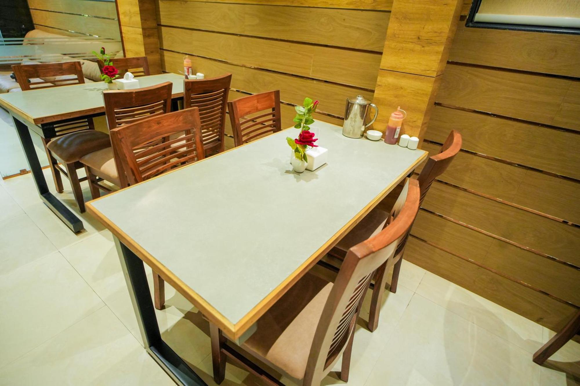 Hotel Skylink Hospitality Mahalaxmi Mumbai Exteriör bild