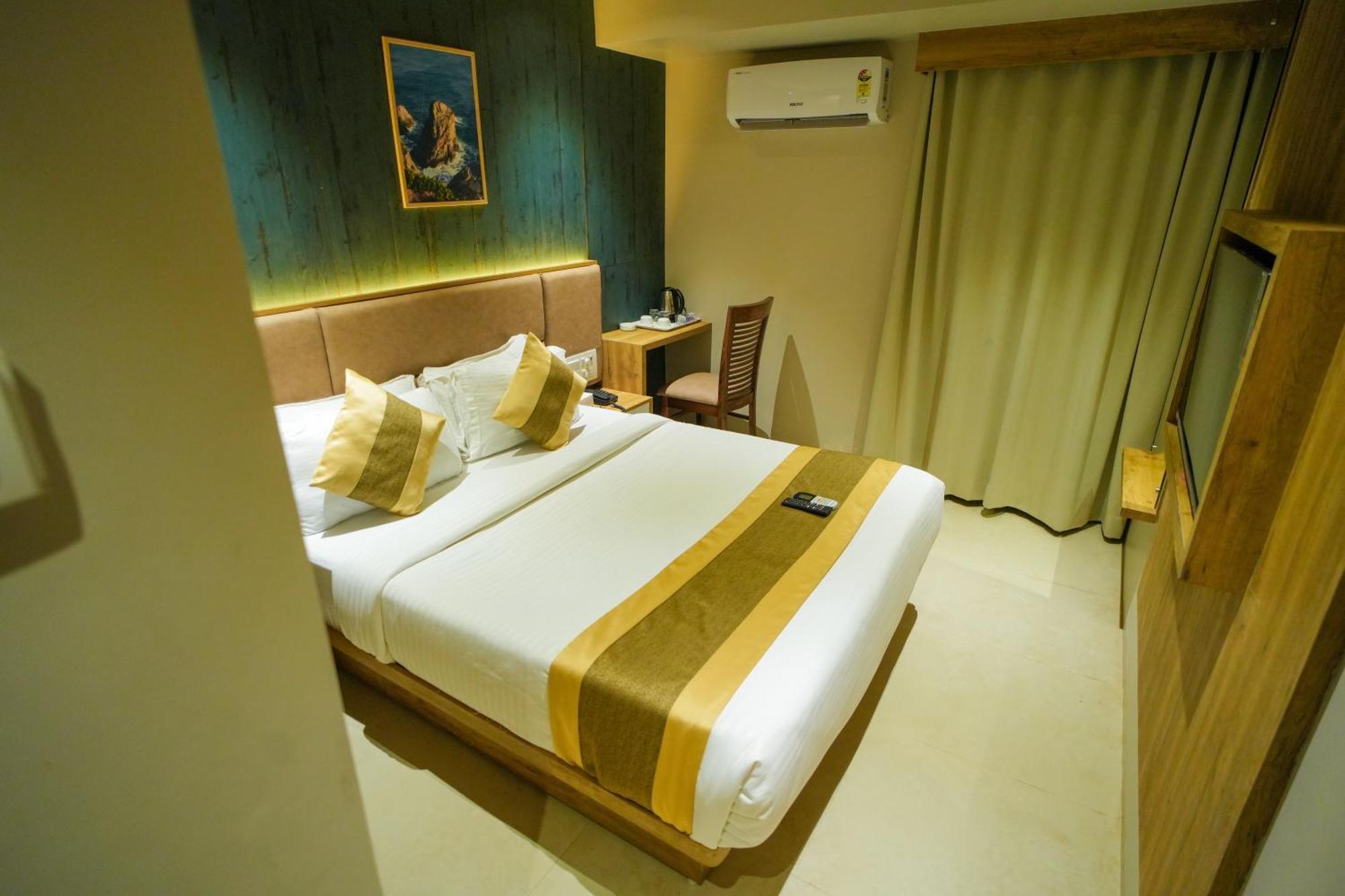 Hotel Skylink Hospitality Mahalaxmi Mumbai Exteriör bild