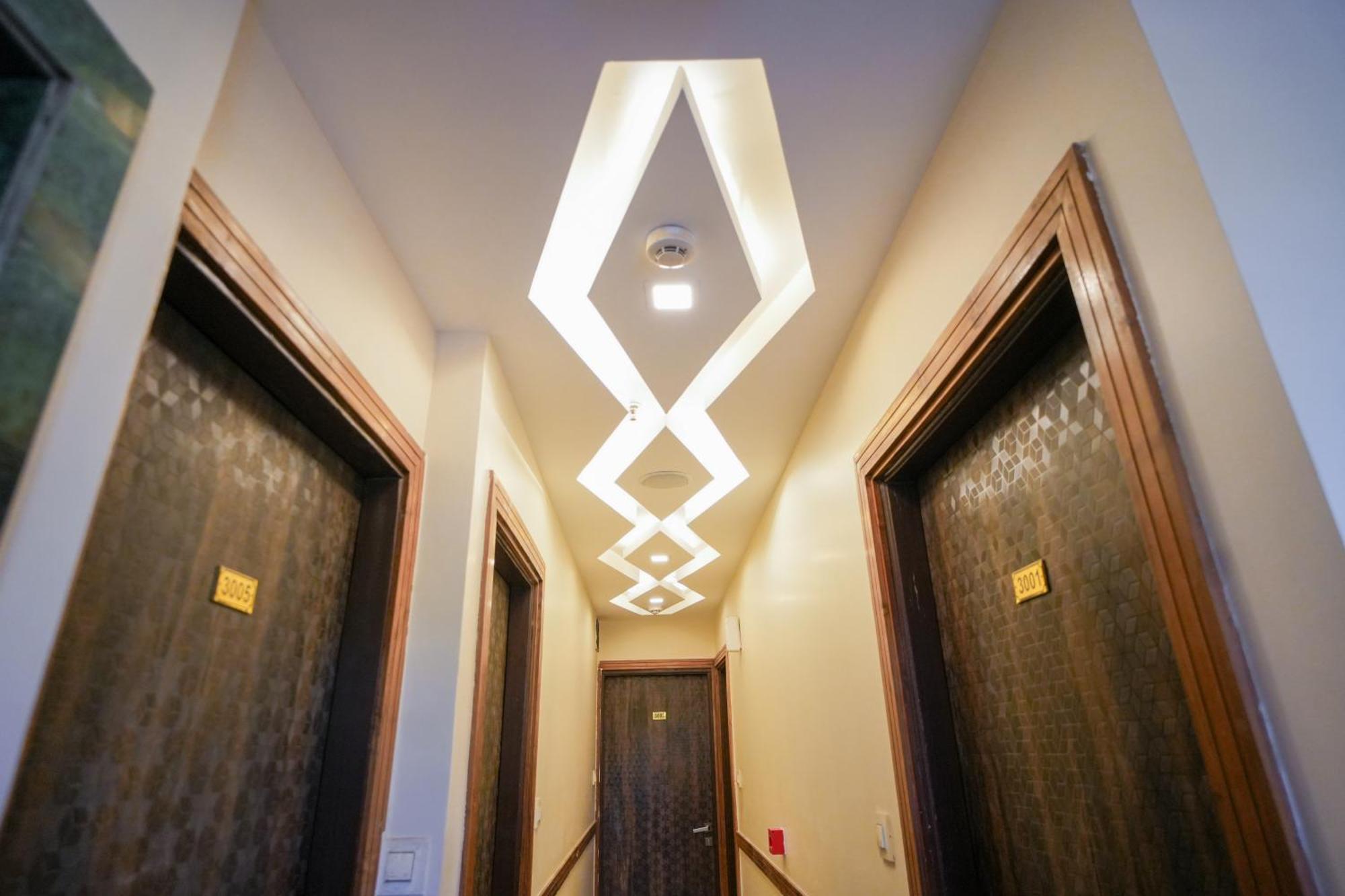Hotel Skylink Hospitality Mahalaxmi Mumbai Exteriör bild