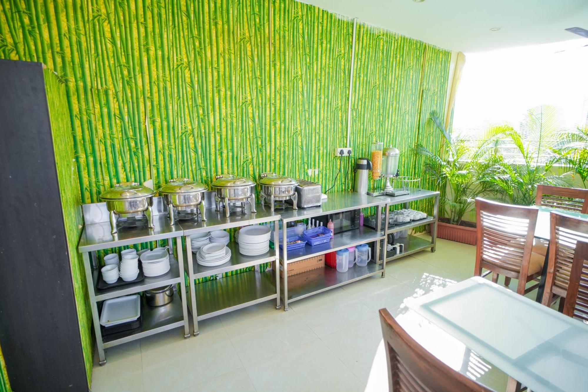 Hotel Skylink Hospitality Mahalaxmi Mumbai Exteriör bild