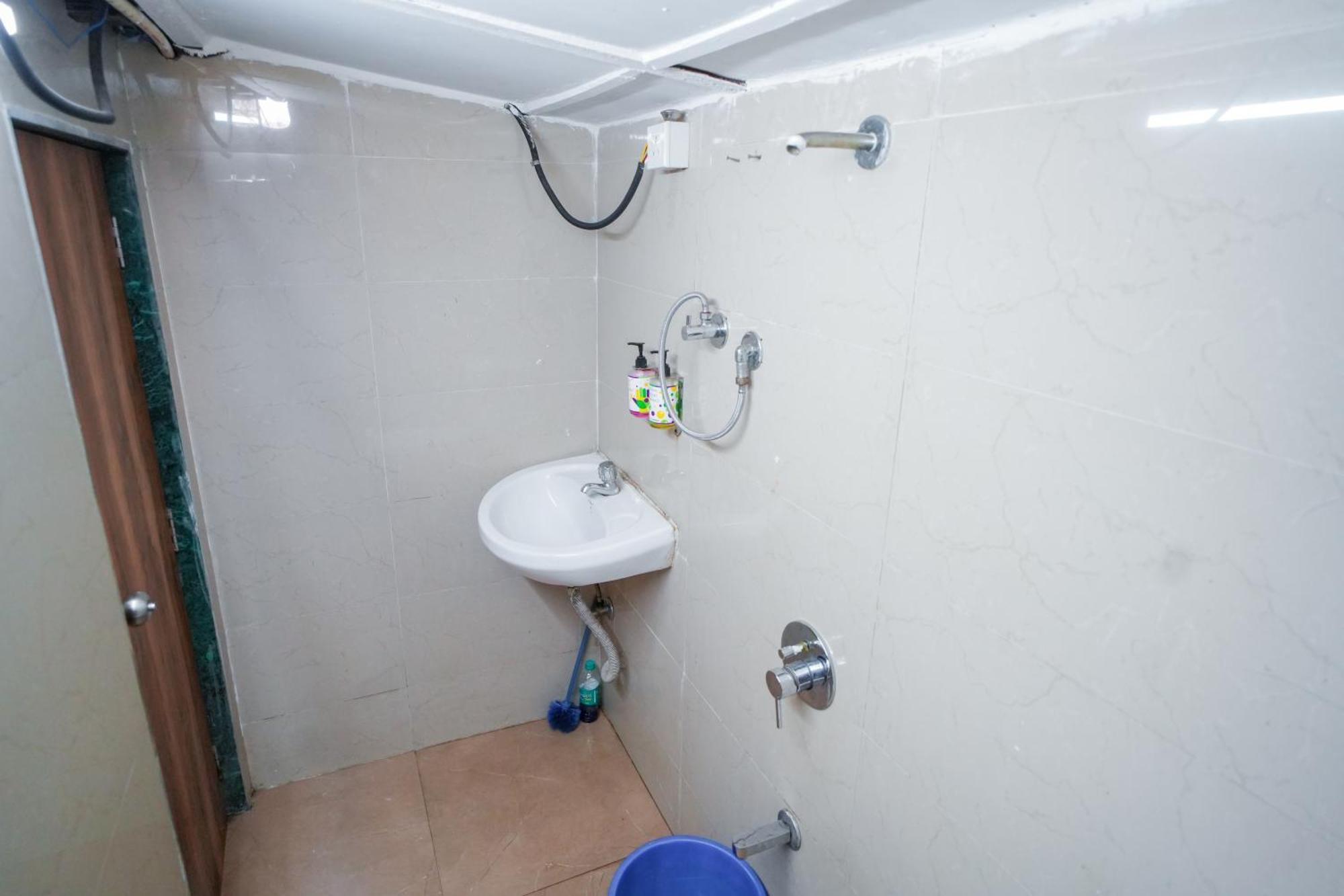 Hotel Skylink Hospitality Mahalaxmi Mumbai Exteriör bild